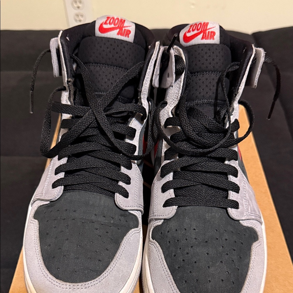 Jordan Sneakers Black Gray Red - Picture 5 of 9